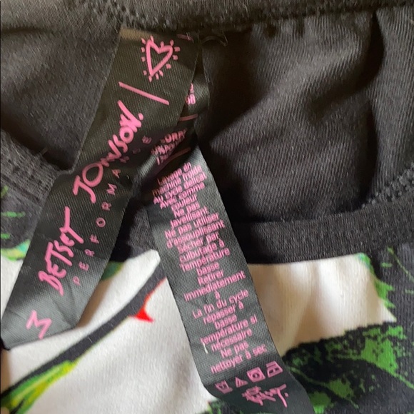 Betsy Johnson Performance Floral Sports Bra - Picture 4 of 5